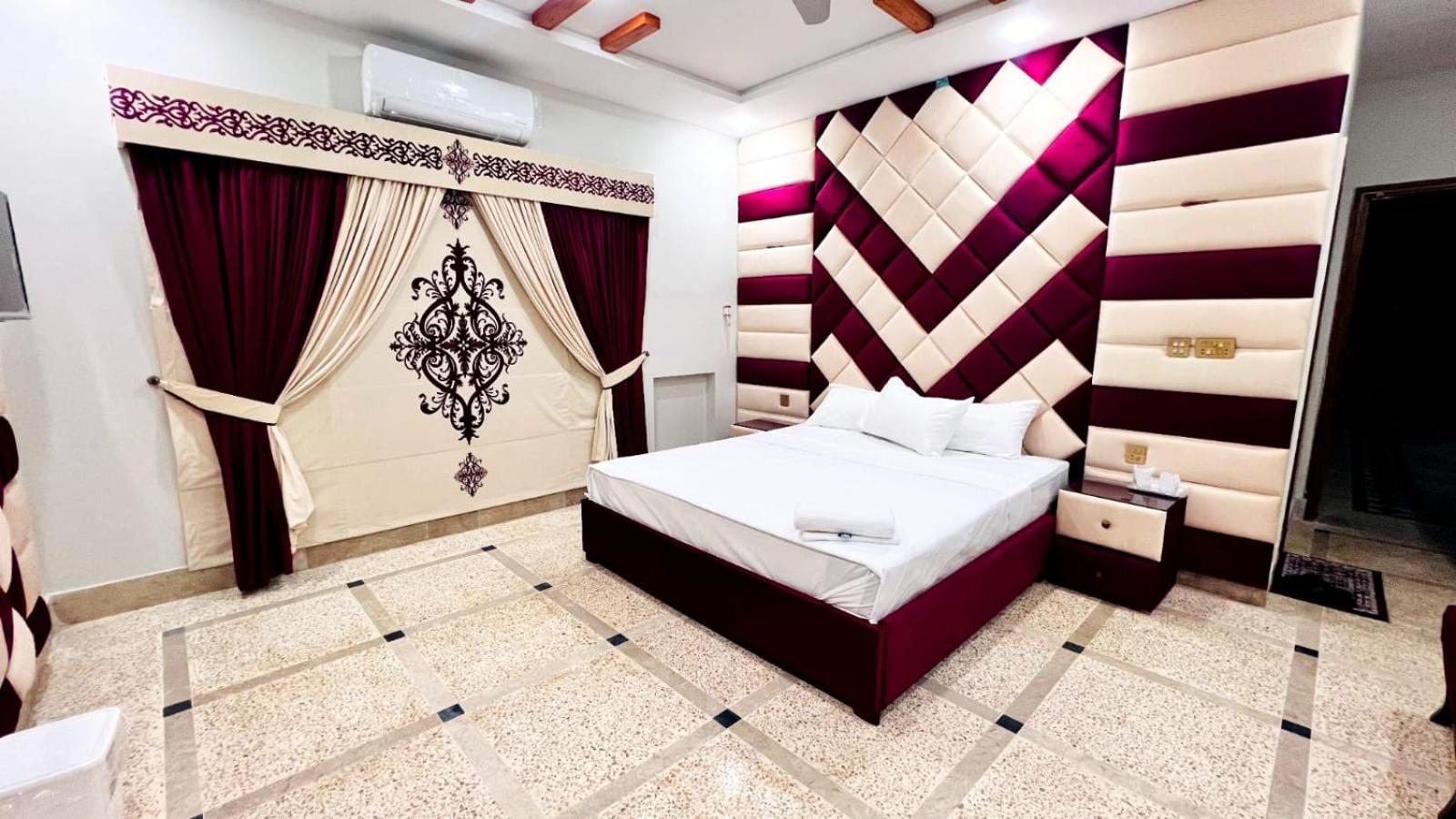 Lavish Inn イスラマバード エクステリア 写真